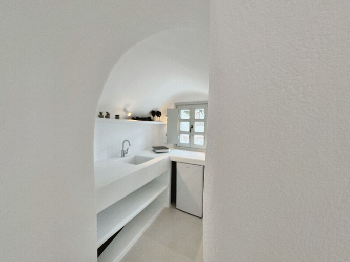 Private kitchen 2, As Holiday caves, South Aegean