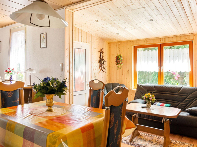 Others 5, Holiday Home With Large Garden and Terrace, Mansfeld-Südharz