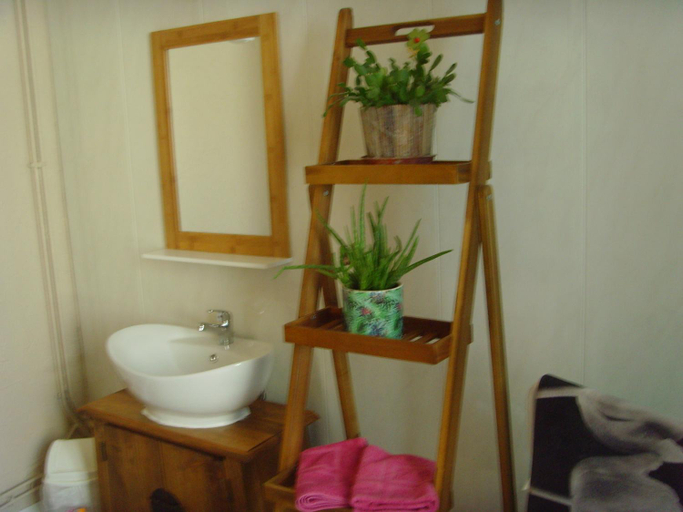 Bathroom 3, Le Bravard, Puy-de-Dôme