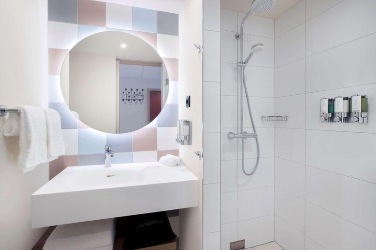 Bedroom 2, Hampton By Hilton Celle, Celle
