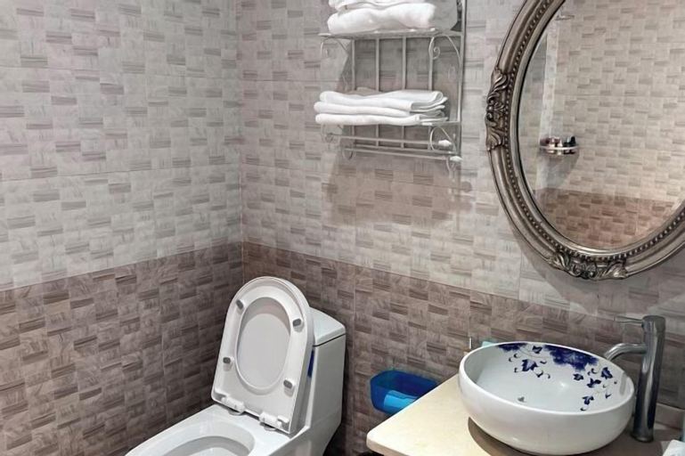 Bathroom 4