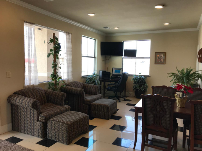 Public Area 2, Big Lake Inn & Suites, Reagan
