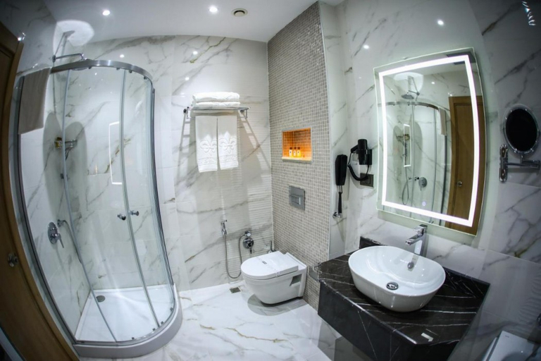 Bathroom 3, Iris Hotel Baku, Baku