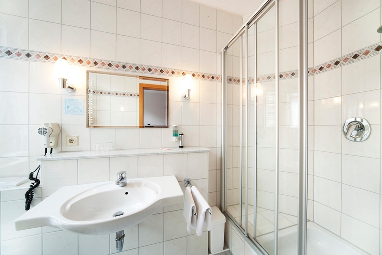 Bathroom 2, Waldgasthof Wildbad, Neustadt an der Aisch-Bad Windsheim