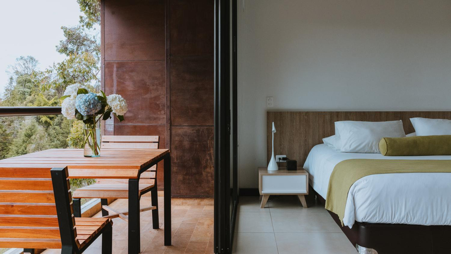 Bedroom 2, Travelers Rio Verde Living Suites, Rionegro