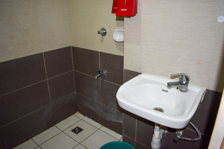 Bathroom 10