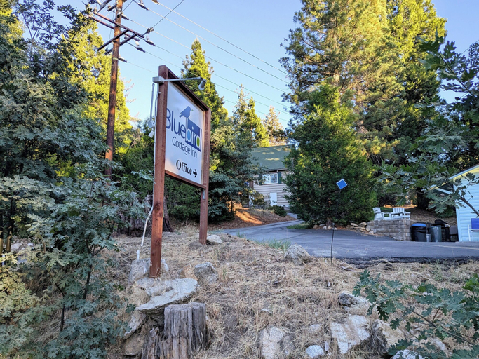 Bluebird Cottage Inn, Riverside