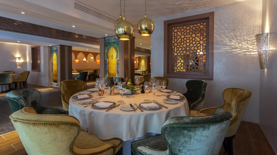 Food & Drinks 4, Radisson Blu Hotel & Convention Center, Tunis, Bab Bhar