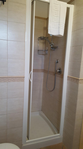Bathroom 6