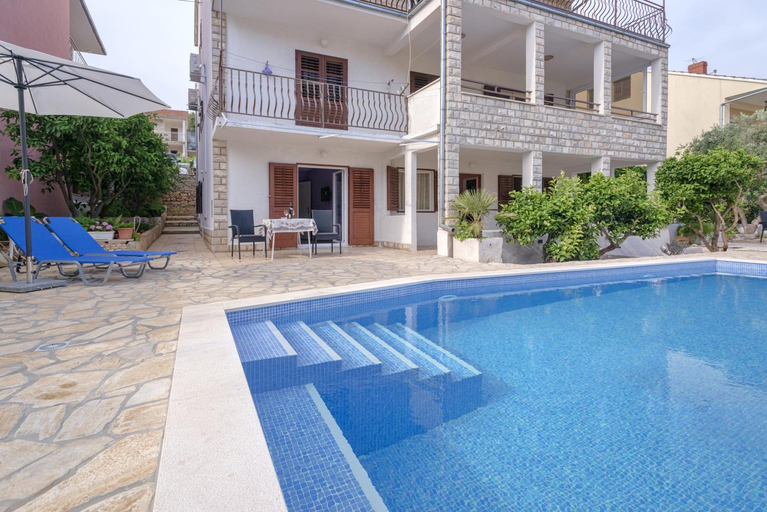 Others 4, Apartments Priko, Stari Grad
