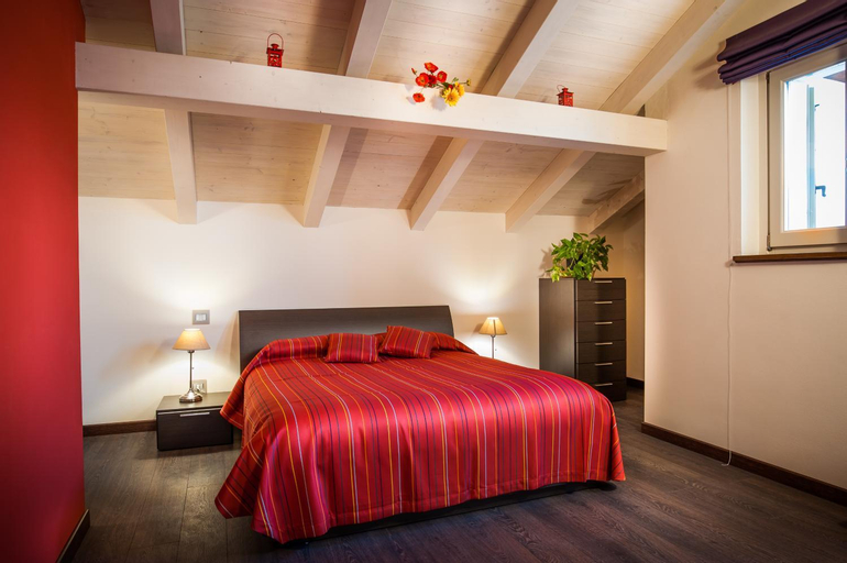 Bedroom 2, Arc en Ciel Appartments, Asti