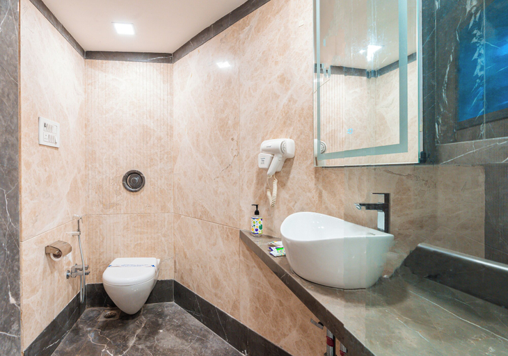 Bathroom 3, Treebo Westview, Valsad