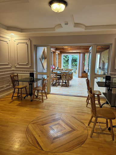 Others 5, Ashville Guesthouse