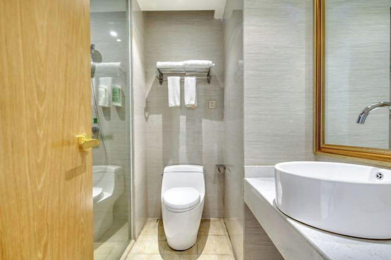 Bathroom 4