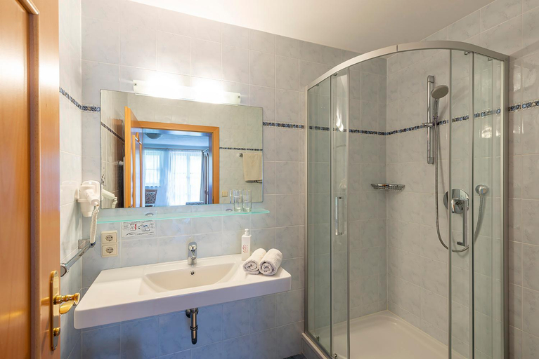 Bathroom, Alpenhof Lodge Butterblume, Bolzano