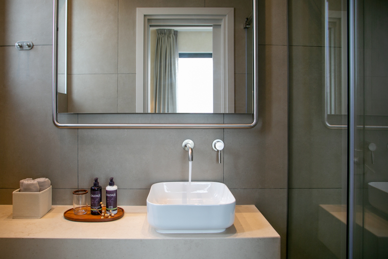 Bathroom 5, Lora Pearl Luxury Villa