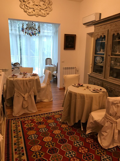 Others 3, A Casa della Nonna, Palermo