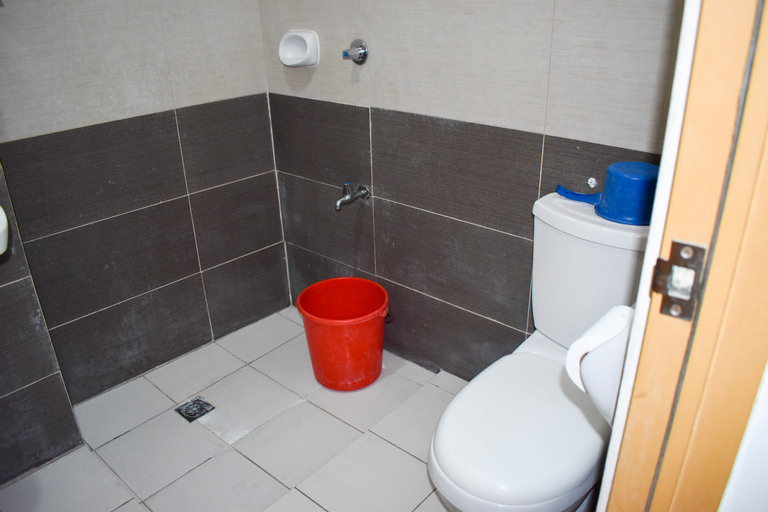 Bathroom 10