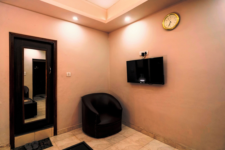 Bathroom 5, Hotel DiDi International, Lucknow