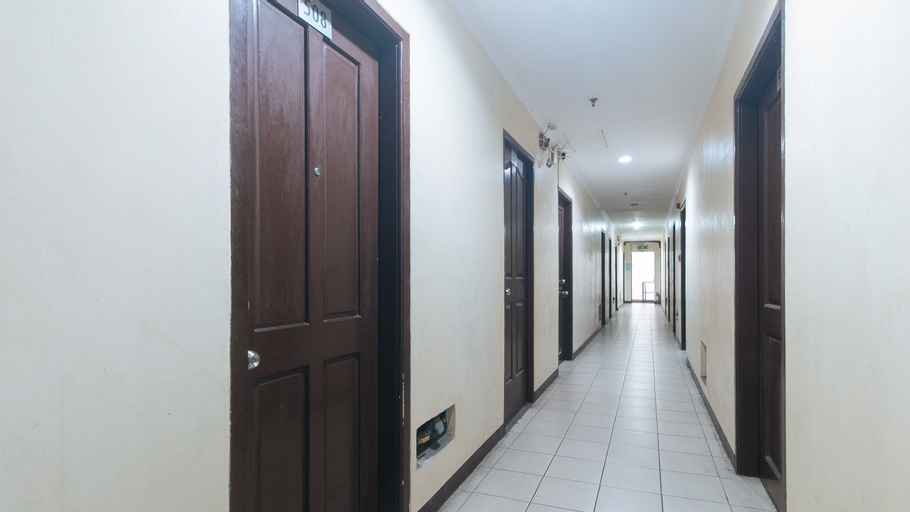 Public Area 2, Mervin's Terraces By Reddoorz, Manila City