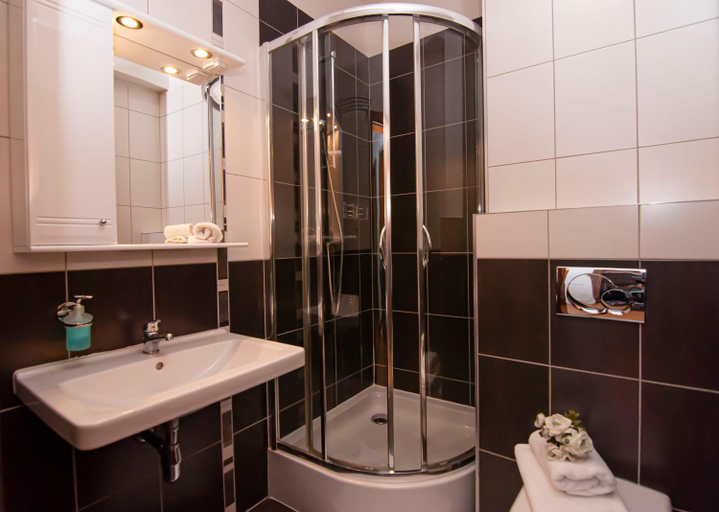 Bathroom 4, Apartman Velka Lomnica, Kežmarok
