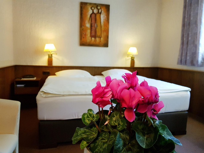 Bedroom 2, Hotel Restaurant Jagerhof, Düren