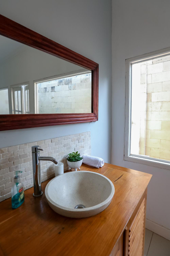 Bathroom, 3 Bedroom Private House - Tir Na Nog, Lombok