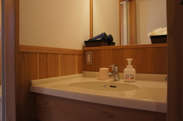 Bathroom 3, Sumiyoshiya, Kanazawa
