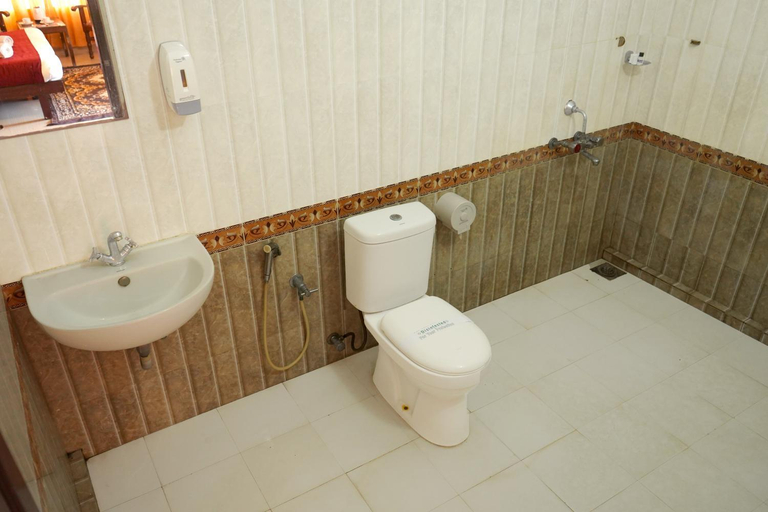 Bathroom 3, Ocean Bay Ayurvedic Beach Resort, Thiruvananthapuram