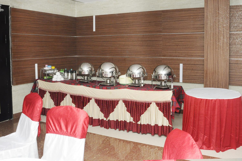 Food & Drinks 5, HOTEL GRAND PARKWAY, Kancheepuram