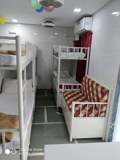 Bedroom 2, Star Dormitory, Mumbai Suburban