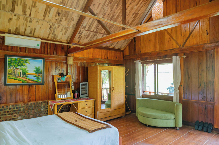 Bedroom 12
