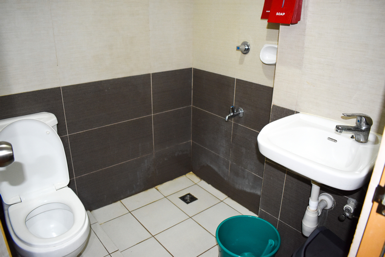 Bathroom 8