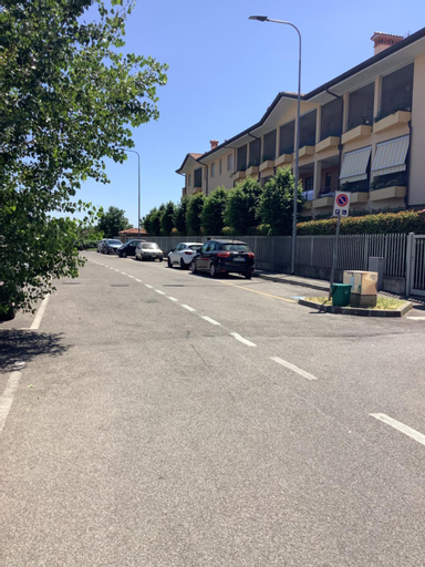 La Maison Rose, Milano