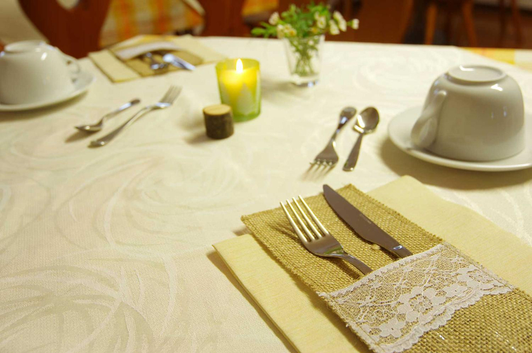 Food & Drinks 3, Ostello Ou Crierel, Aosta