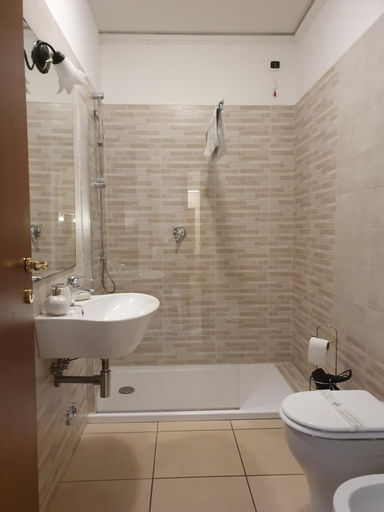 Others 3, Bed & breakfast Aurelia, Bologna