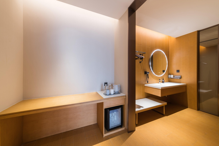 Bathroom 4, Ji Hotel Zhuhai Gaolangang Shopping Center, Zhuhai