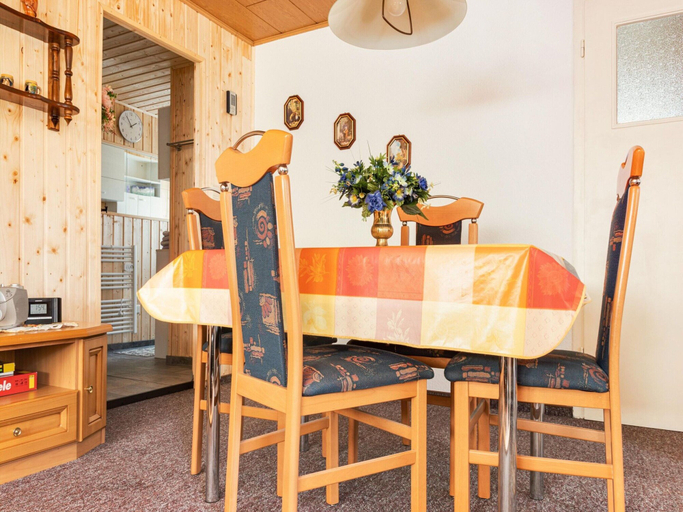 Others 4, Holiday Home With Large Garden and Terrace, Mansfeld-Südharz