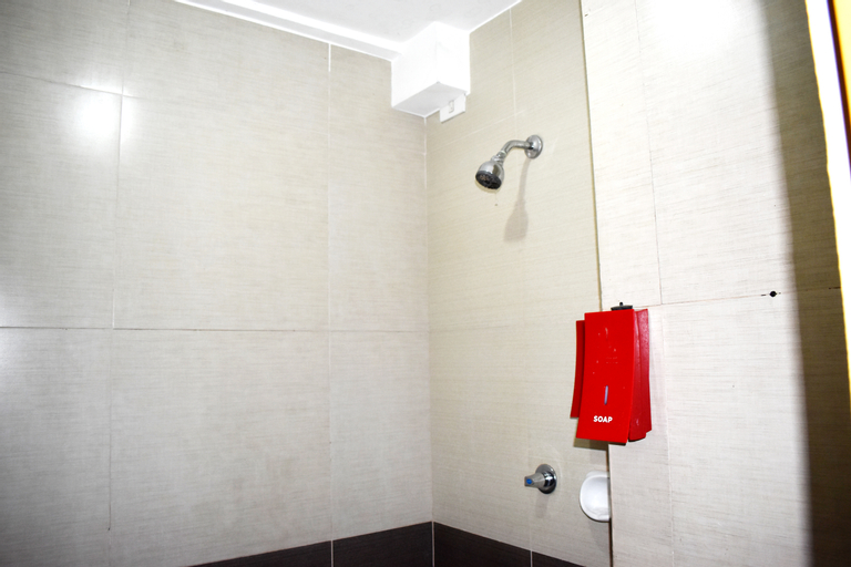Bathroom 12
