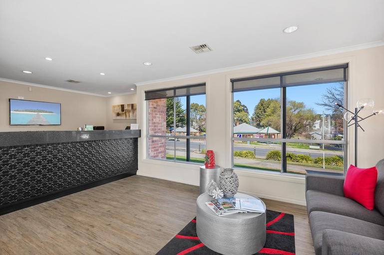 Public Area 4, Thunderbird Motel, Yass Valley
