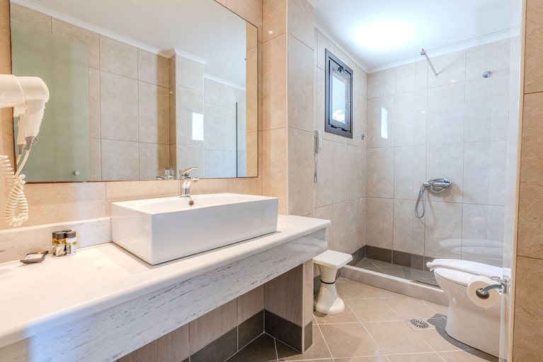 Bathroom 4, Iolida Corfu Resort by Smile Hotels, Ionian Islands