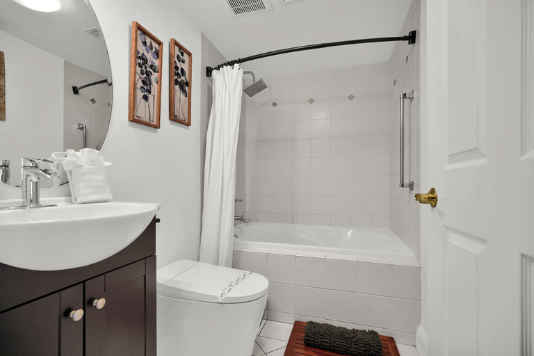 Bathroom 5, Ocean View 2 Bedroom in Coconut Grove, Miami-Dade