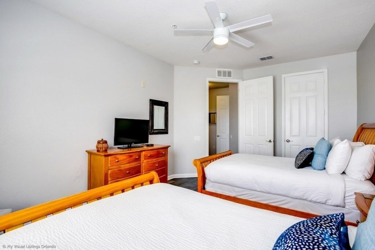 Bedroom 3, Lake View Nirvana 3 Bedroom Condo by RedAwning, Orange