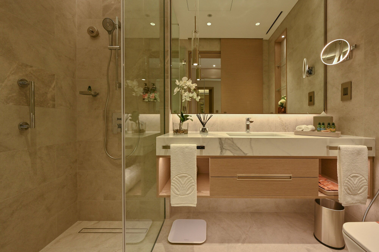 Bathroom 5, Onyx Rotana, Manama