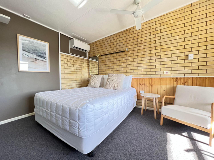 Others 3, Motel Maclean, Clarence Valley- Coast