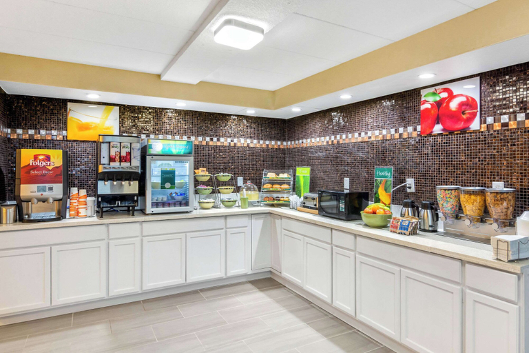 Food & Drinks 5, Quality Inn & Suites Ruther Glen, Caroline
