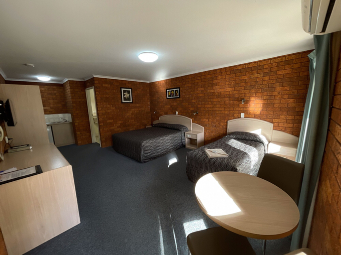 Bedroom 6