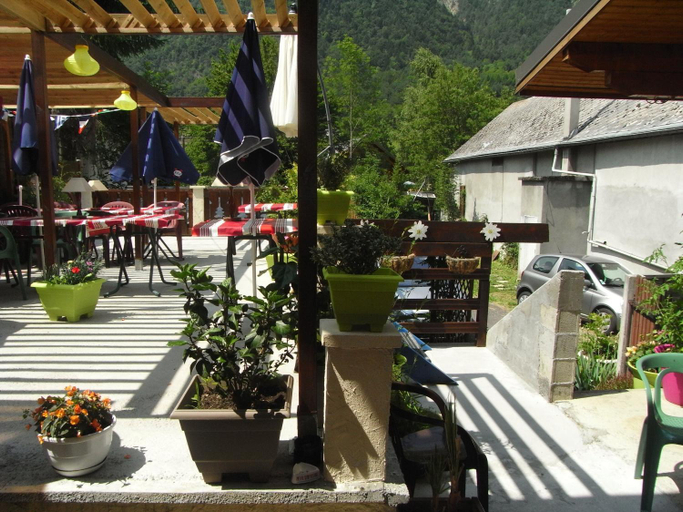 Others 4, Hotel Le Terminus, Isère