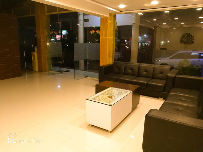 Others 5, Hotel Neem Tree, Ahmadnagar