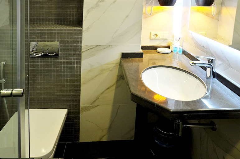 Bathroom 3, JUST INN TBILISI, Tbilisi